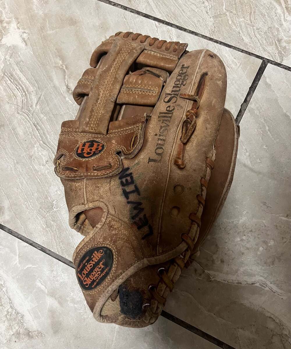 Louisville Slugger Big Daddy LSG10 Top Grain Cowhide Baseball Glove 12”